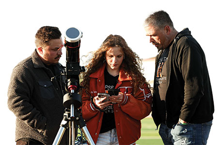 Some of Kemp High School CATE 2004 team around telescope