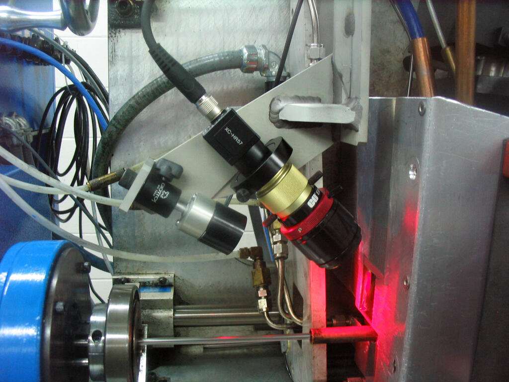 image: Vision system to control a tube seam welding process